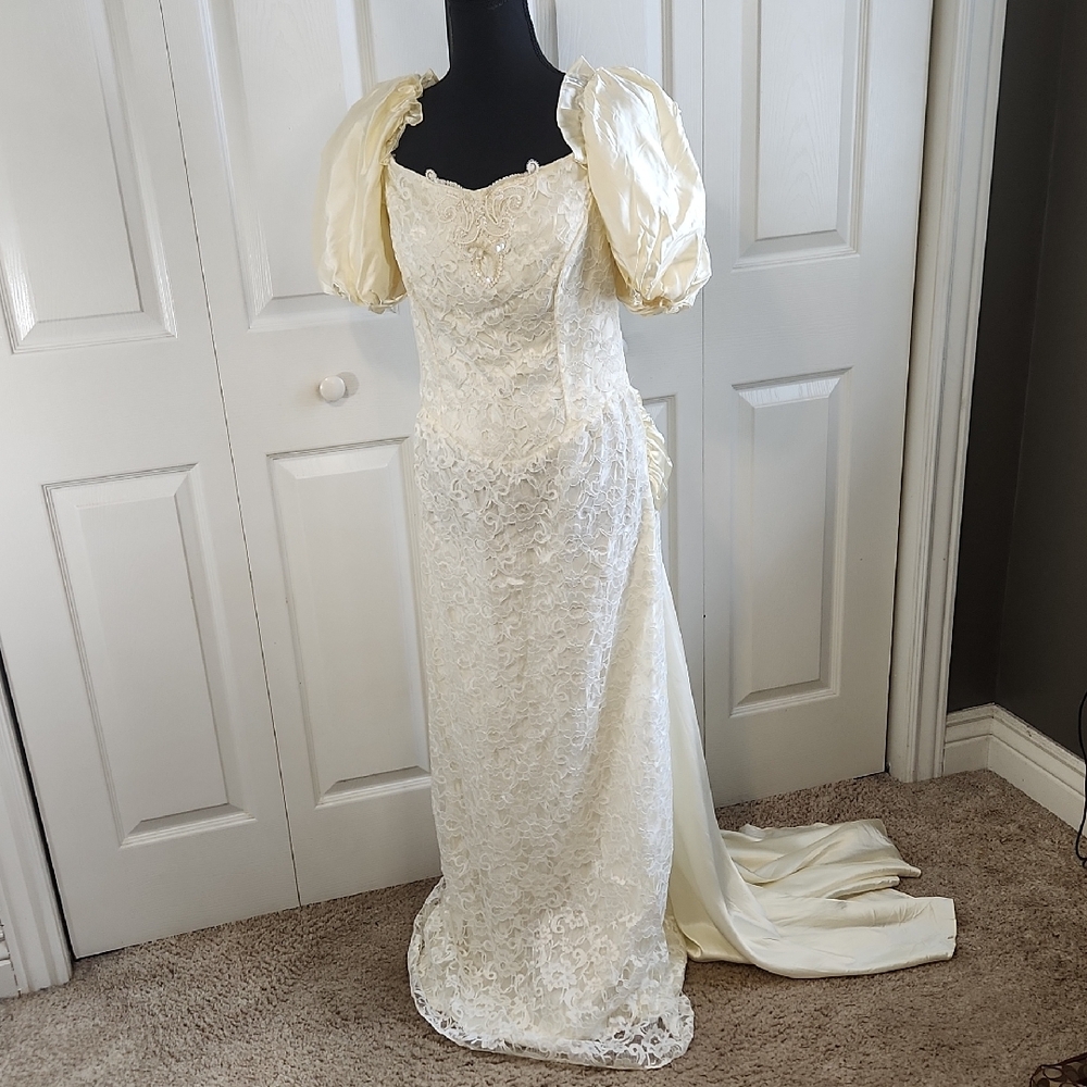 Vintage Womens‎ Light Yellow Lace Maxi Dress Size 13/14 Prom Princess Dance 70s